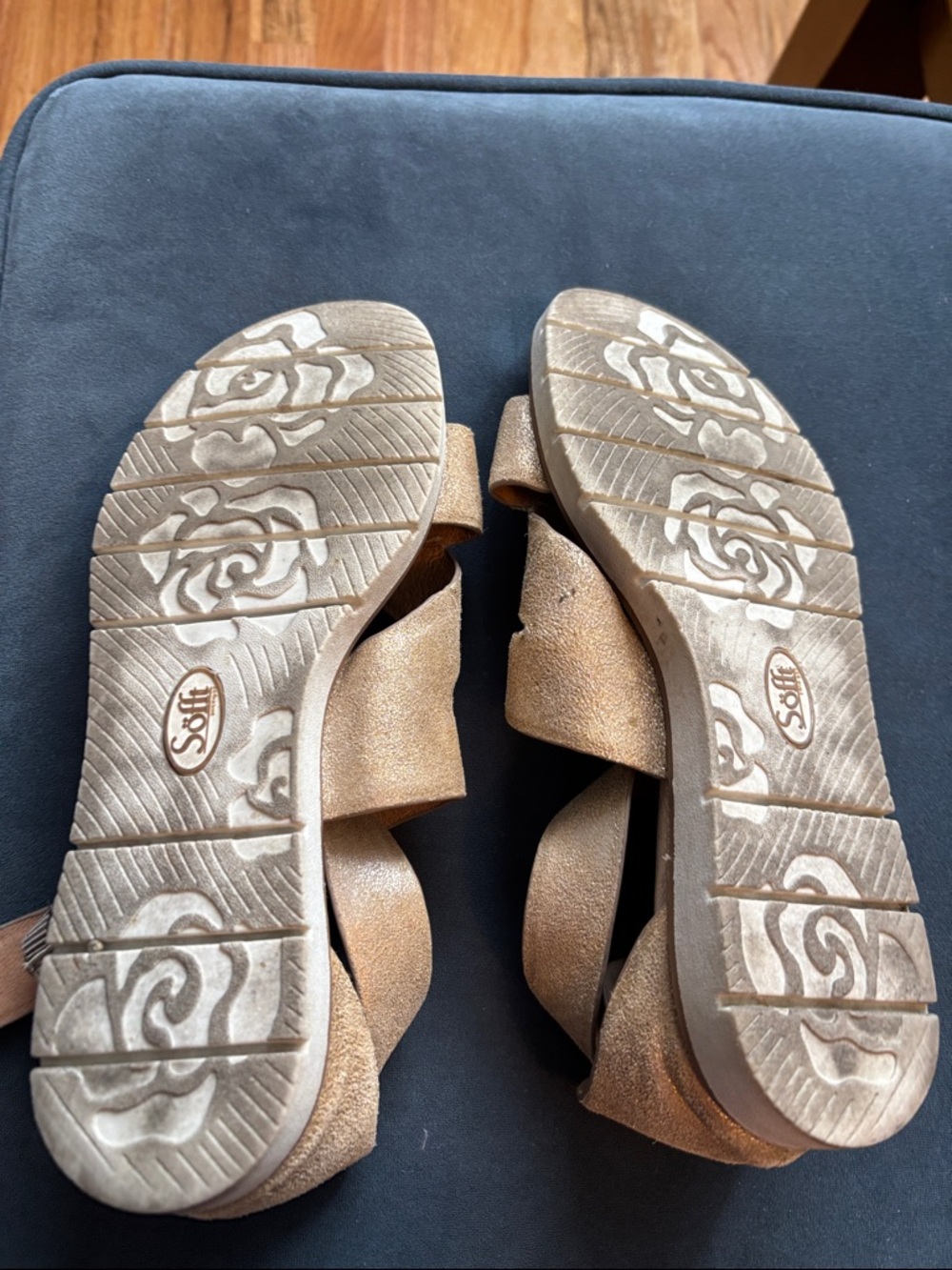 Sofft Metallic Gold Strappy Comfort Sandals - Picture 5 of 8